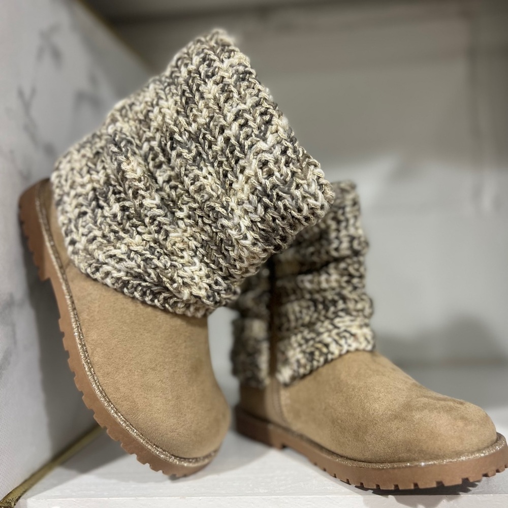 Makaku boots in Taupe